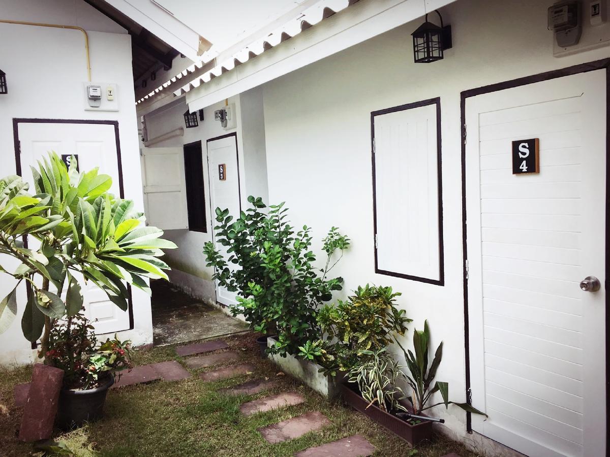 Hotel Tommy Huts Chiang Mai Esterno foto
