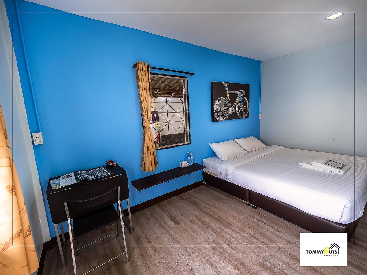 Hotel Tommy Huts Chiang Mai Esterno foto