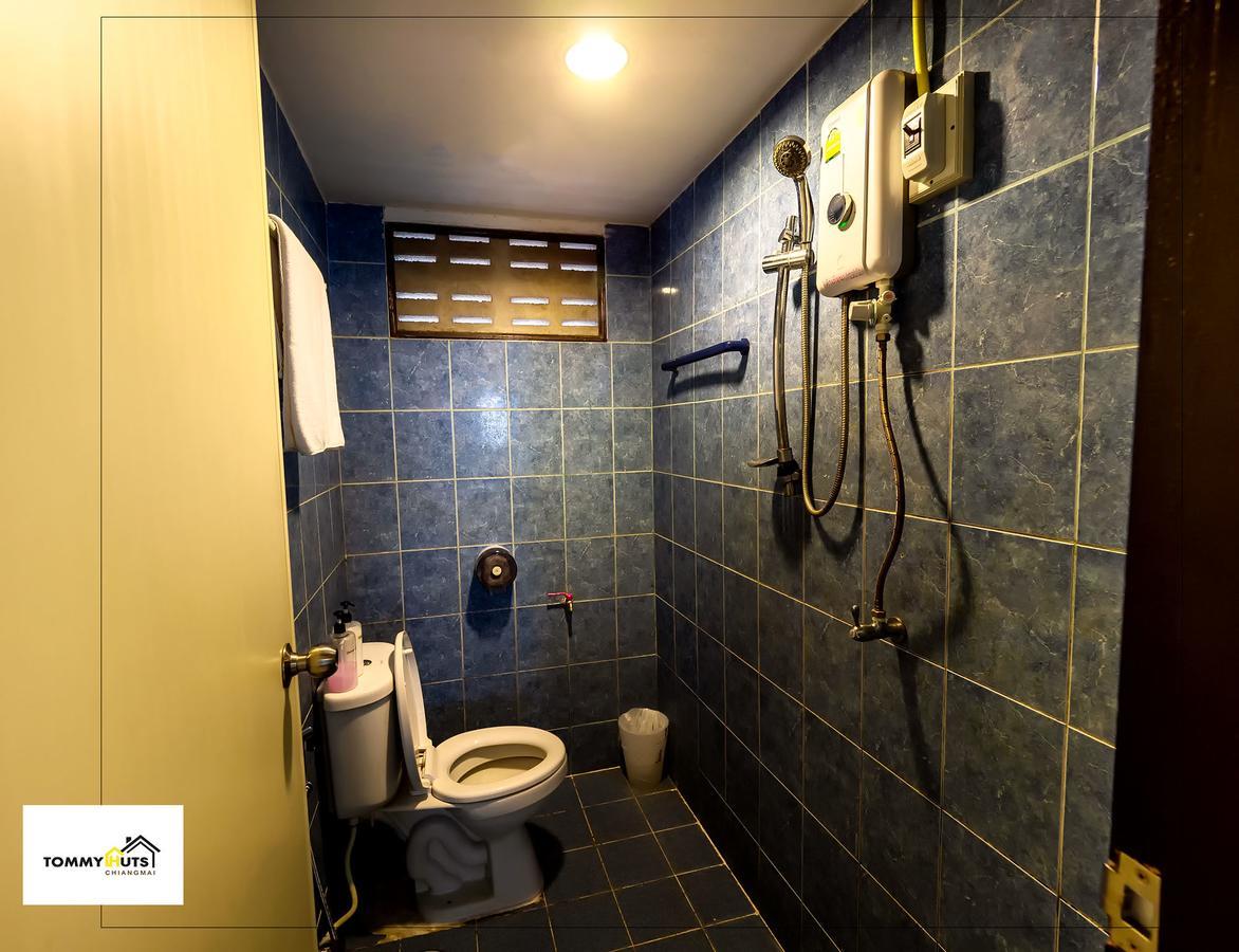 Hotel Tommy Huts Chiang Mai Esterno foto