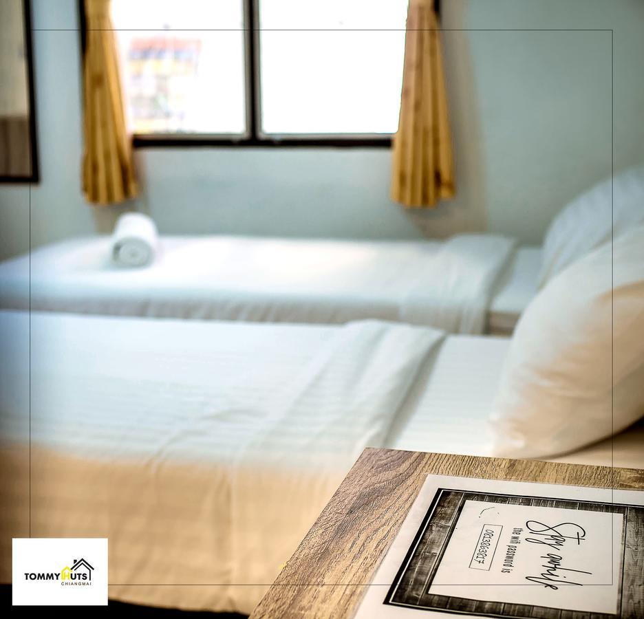 Hotel Tommy Huts Chiang Mai Esterno foto