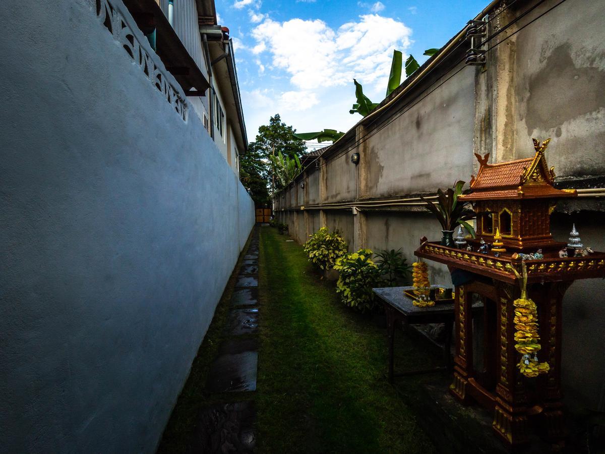 Hotel Tommy Huts Chiang Mai Esterno foto