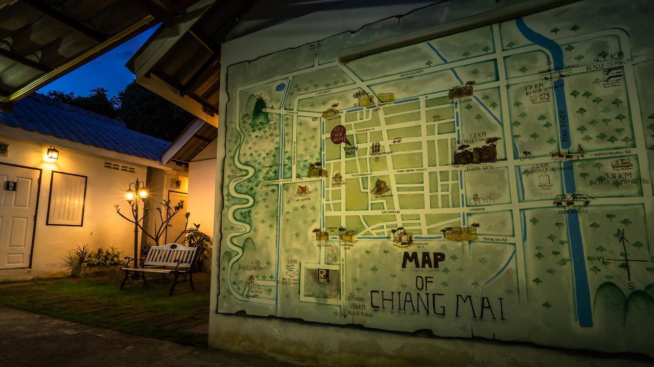 Hotel Tommy Huts Chiang Mai Esterno foto
