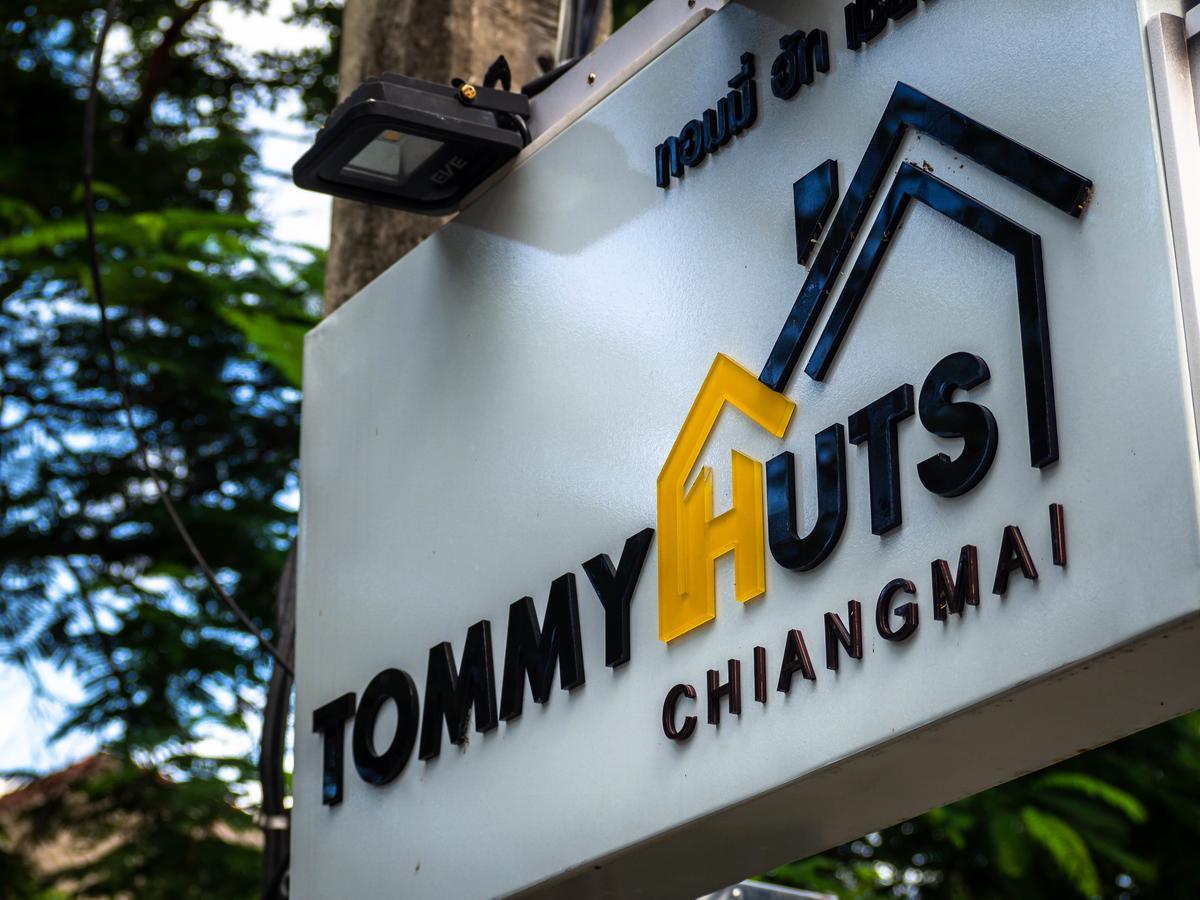 Hotel Tommy Huts Chiang Mai Esterno foto