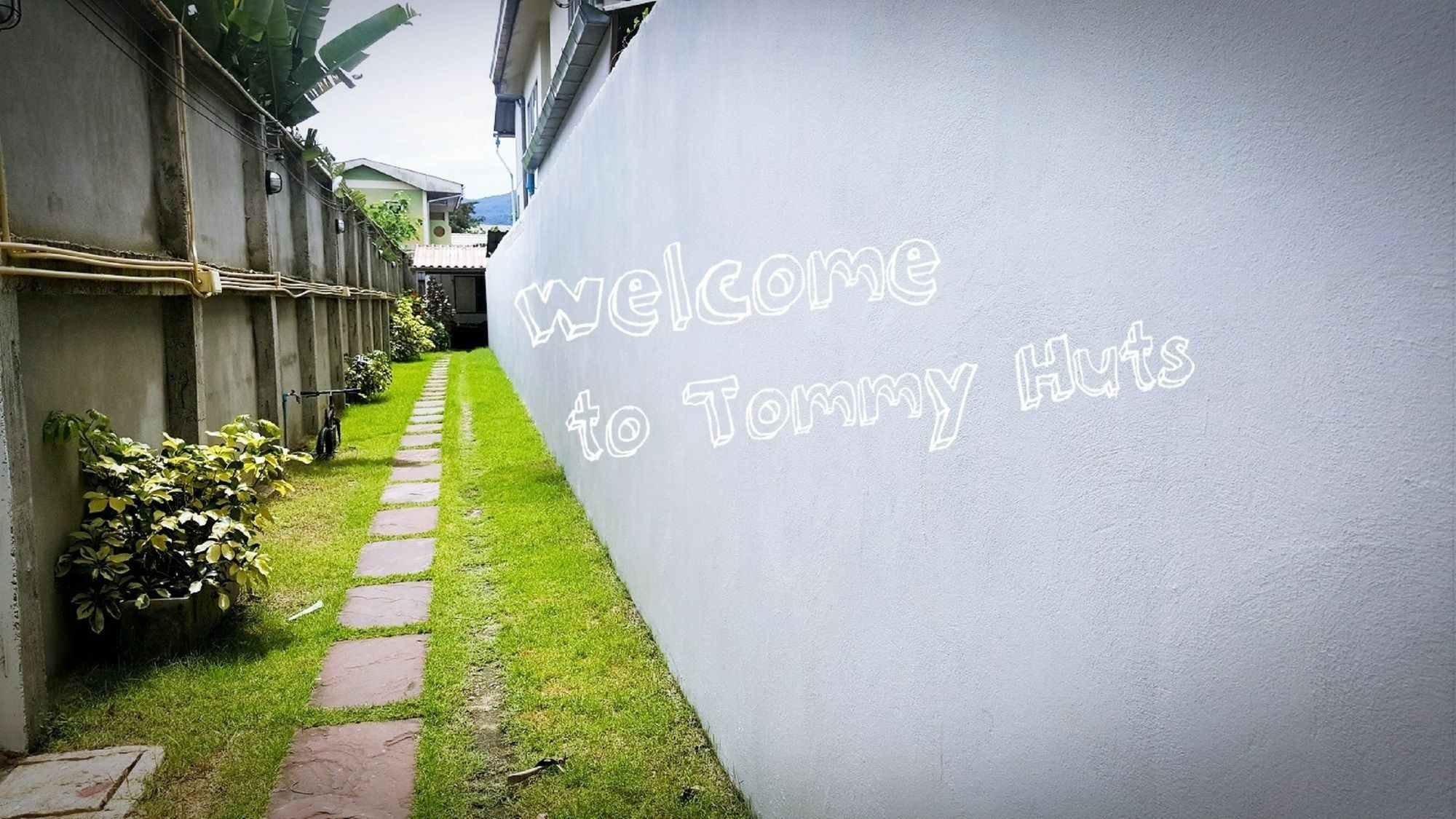 Hotel Tommy Huts Chiang Mai Esterno foto