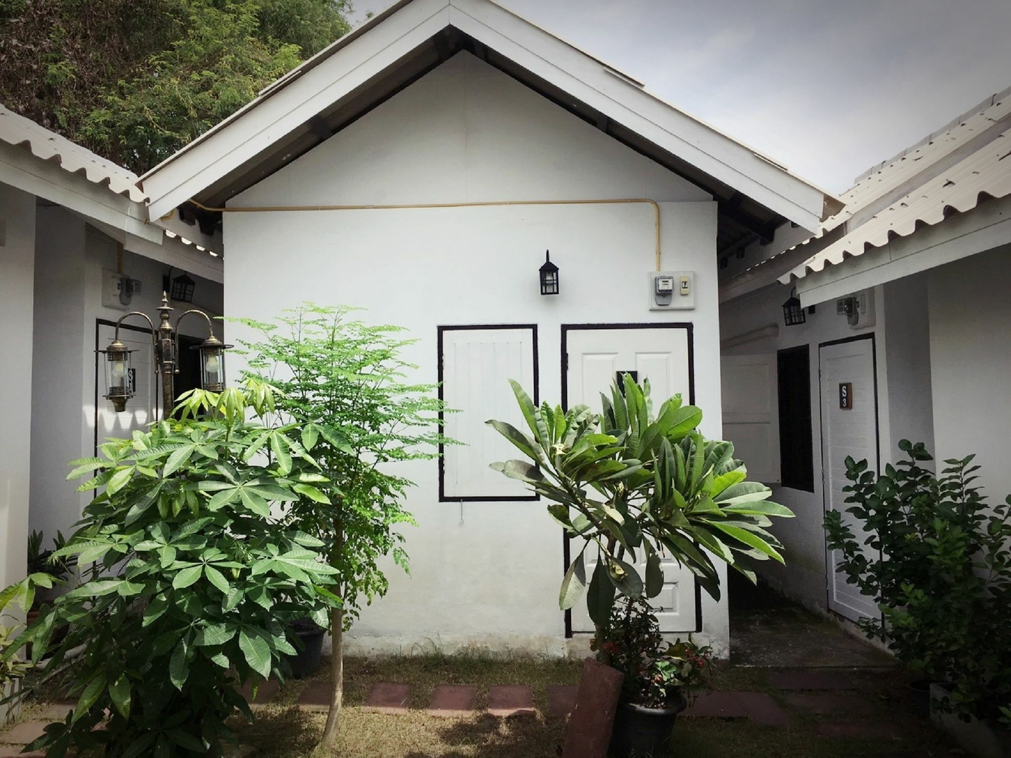 Hotel Tommy Huts Chiang Mai Esterno foto